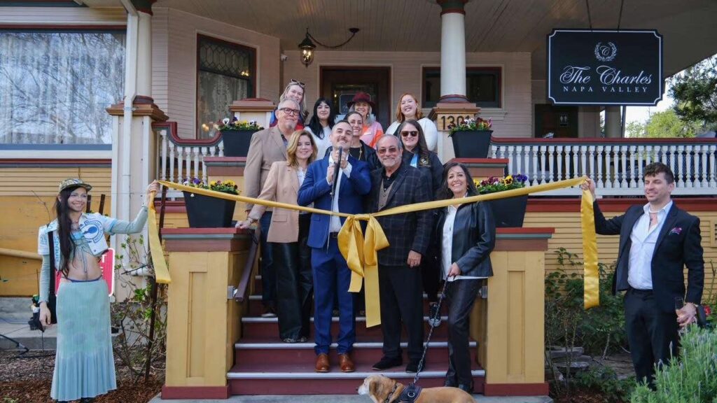 Pourquoi le Charles Napa Valley est le séjour boutique le plus élégant et le plus inclusif de Wine Country (exclusif) Logo