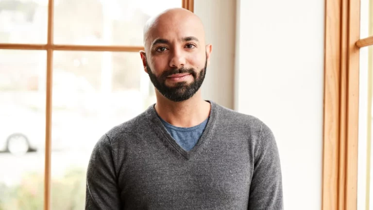 Premier Qatarien ouvertement gay sur les droits LGBTQ+ et la Coupe du monde américaine (Exclusif) Logo