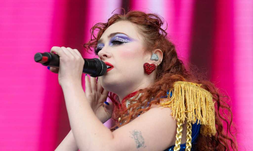 Chappell Roan se produit à Outside Lands au Golden Gate Park.