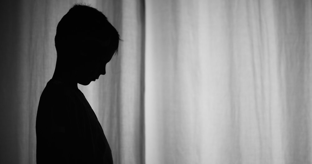 Des camarades de classe ont soumis un jeune adolescent à des brimades homophobes « implacables ». Puis la tragédie a frappé. Des camarades de classe ont soumis un jeune adolescent à des brimades homophobes « implacables ». Puis la tragédie a frappé.