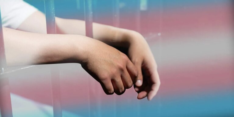 L'Oregon va payer 295 000 $ à un détenu trans dans une prison pour hommes après des abus présumés L'Oregon va payer 295 000 $ à un détenu trans dans une prison pour hommes après des abus présumés