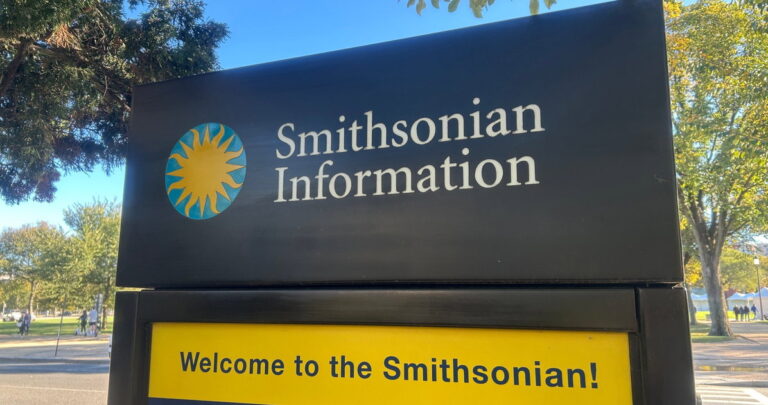 Le musée d'histoire des femmes du Smithsonian pourrait être déraillé par les efforts du Parti républicain pour présenter uniquement les « femmes biologiques » Le musée d'histoire des femmes du Smithsonian pourrait être déraillé par les efforts du Parti républicain pour présenter uniquement les « femmes biologiques »