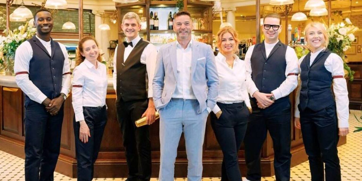 Le restaurant First Dates obtient un mauvais score en matière d'hygiène suite à la découverte de moisissures et d'aliments périmés Le restaurant First Dates obtient un mauvais score en matière d'hygiène suite à la découverte de moisissures et d'aliments périmés