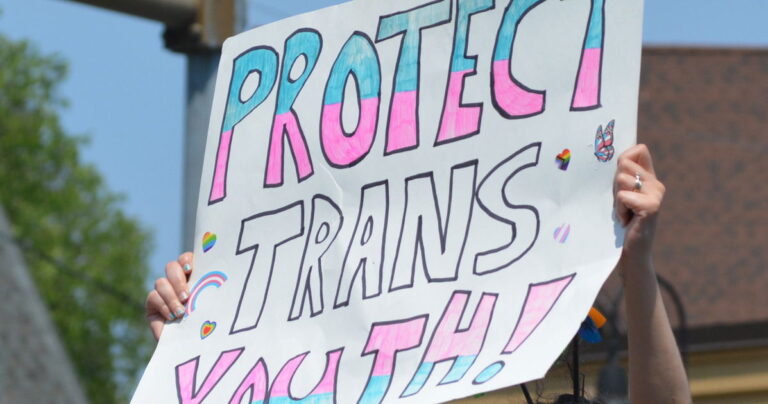 Les démocrates adoptent une loi « profonde » pour protéger les enfants trans qui changent de nom Les démocrates adoptent une loi « profonde » pour protéger les enfants trans qui changent de nom