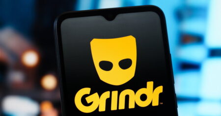 "Qui dois-je baiser pour avoir un Martini?": La fête du week-end de Grindr à Washington n'était pas si gay