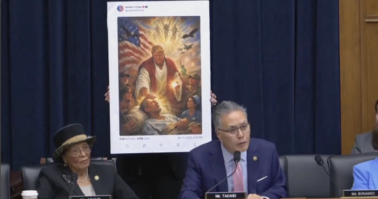 Un démocrate presse RFK Jr d’amener Trump à se soumettre à une évaluation de sa « condition mentale » Un démocrate presse RFK Jr d’amener Trump à se soumettre à une évaluation de sa « condition mentale »