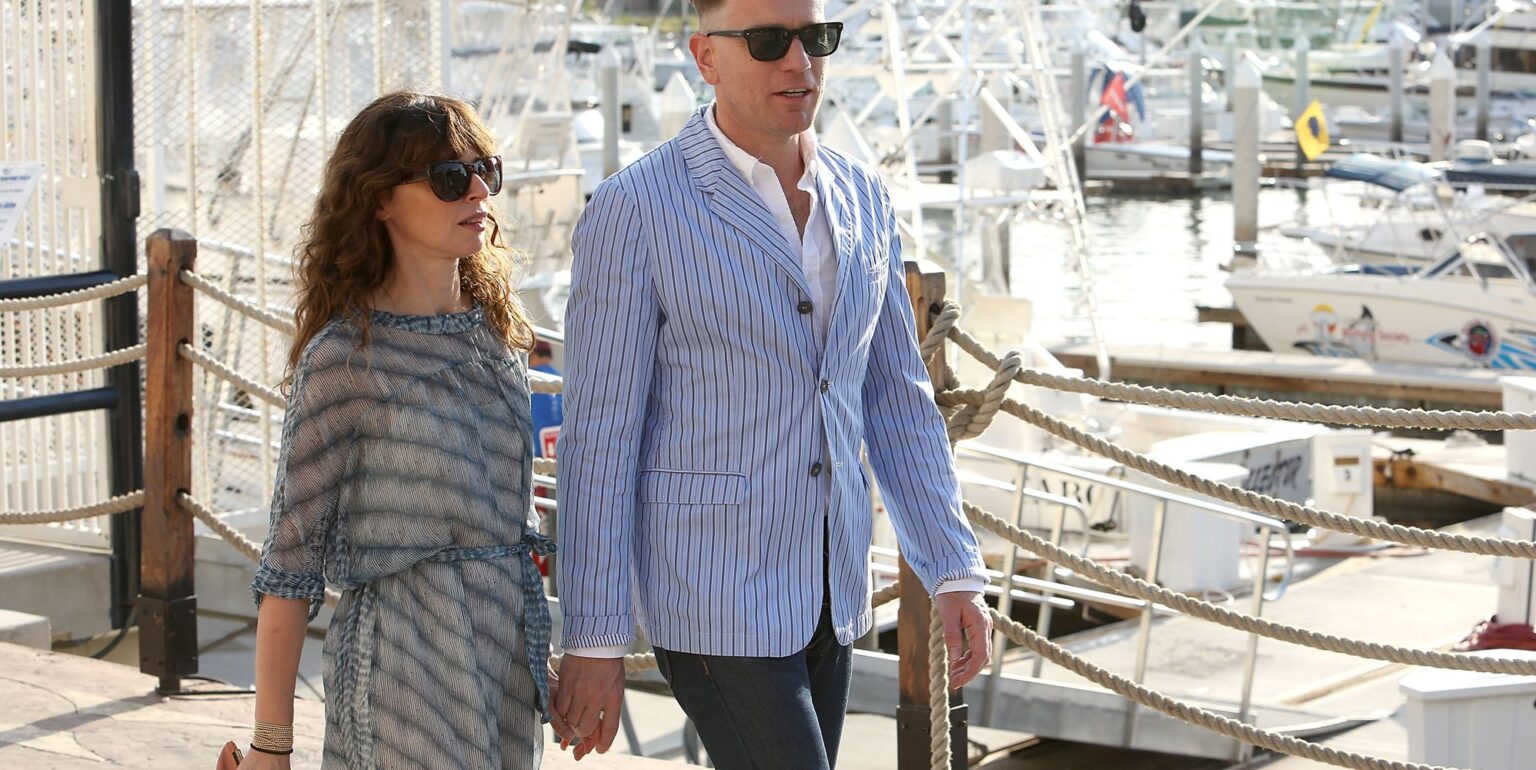 Des couples de célébrités qui se séparent après des décennies de vie commune Ewan McGregor Honored At The 4th Annual Los Cabos International Film Festival Closing Night Gala In Cabo San Lucas, Mexico