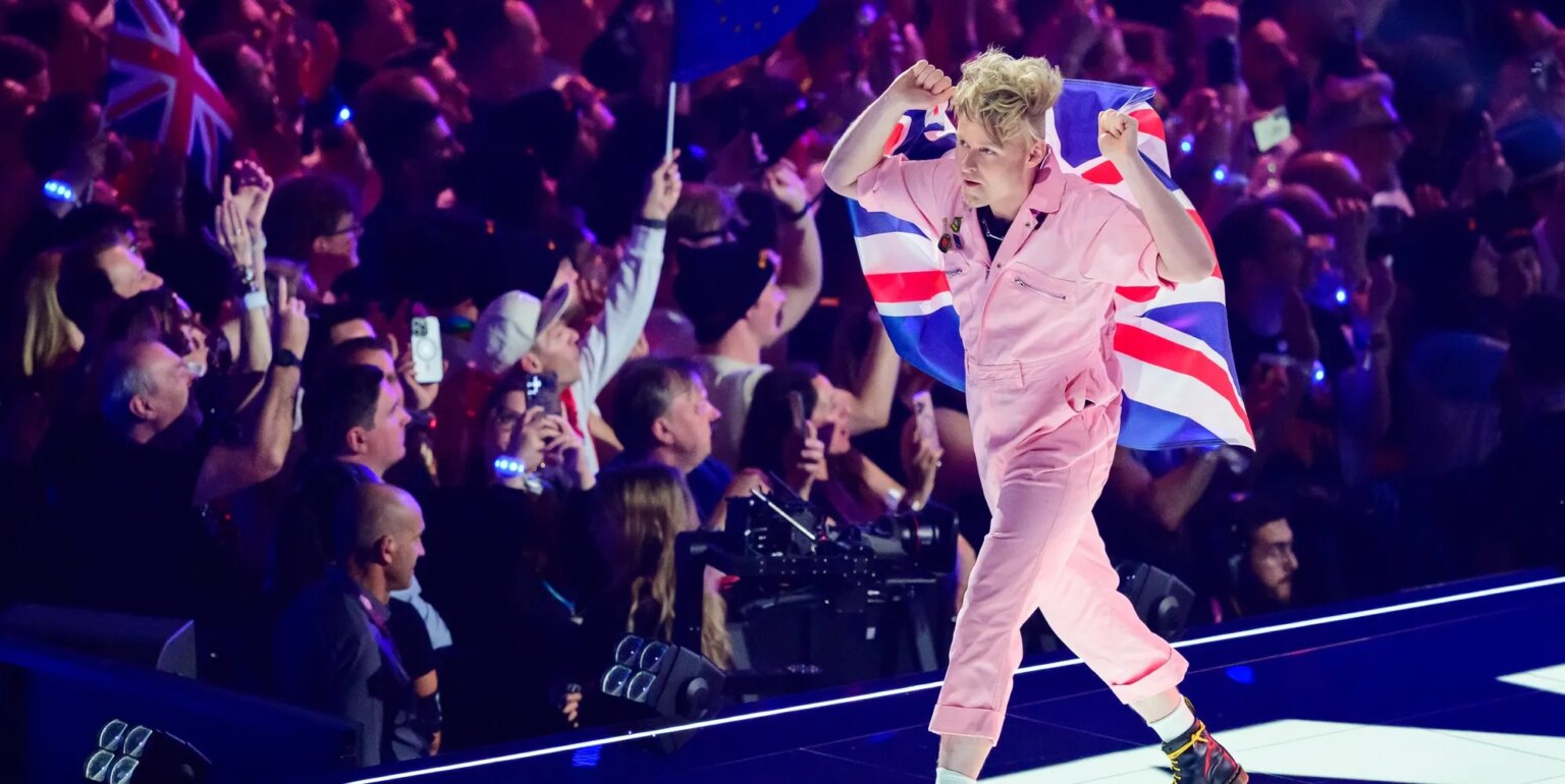 L'acteur britannique de l'Eurovision, Look Mum No Computer, partage une réaction optimiste après avoir terminé dernier Dress Rehearsal 2 Grand Final- 70th Eurovision Song Contest 2026