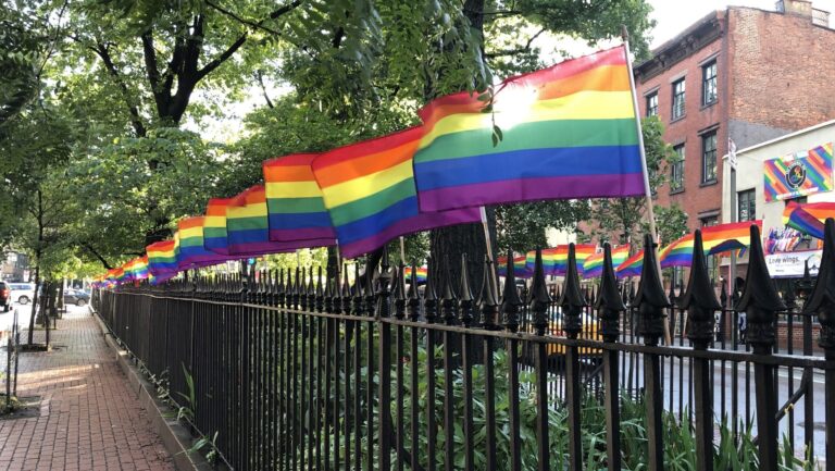 Pourquoi le monument national de Stonewall vient d'atterrir sur la liste des endroits les plus menacés d'Amérique Logo