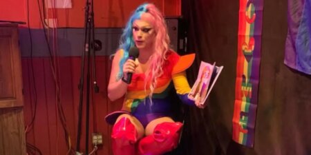 Drag queen Jadein Black