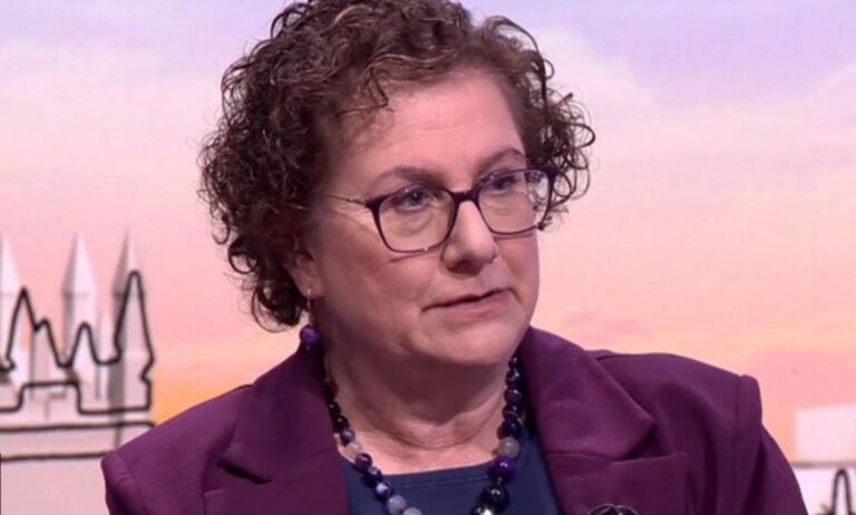 Le Dr Hilary Cass affirme que « davantage d’enfants seront lésés » sans un essai sur les bloqueurs de puberté Le Dr Hilary Cass affirme que « davantage d’enfants seront lésés » sans un essai sur les bloqueurs de puberté