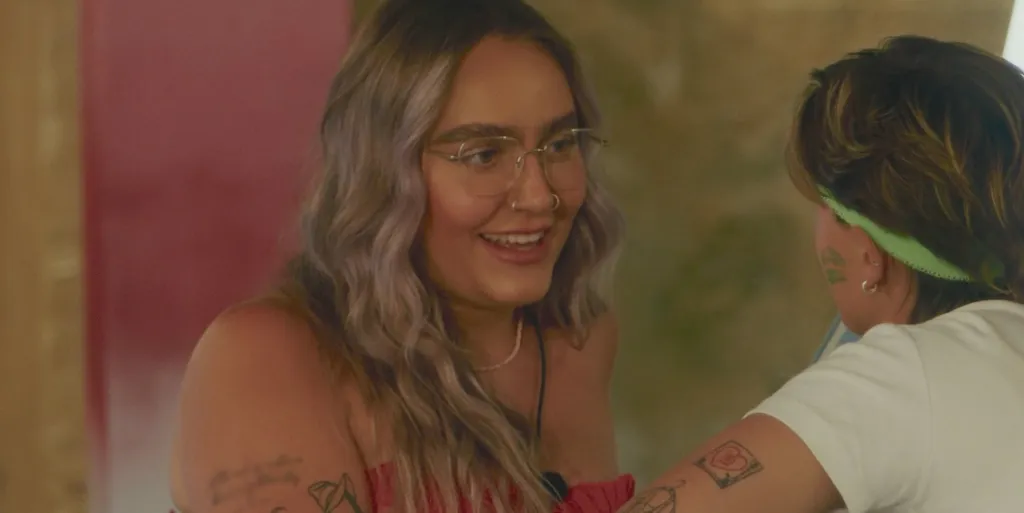Faye dans J'ai embrassé une fille