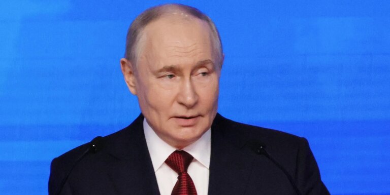 La Russie condamne le propriétaire et le personnel d'une discothèque à la prison en vertu de l'interdiction du « mouvement LGBT » La Russie condamne le propriétaire et le personnel d'une discothèque à la prison en vertu de l'interdiction du « mouvement LGBT »