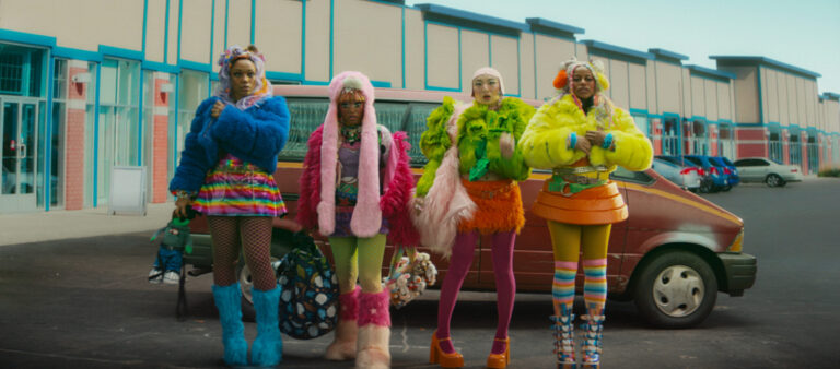 La transformation beauté « I Love Boosters » de Keke Palmer a été inspirée par la culture drag, déclare le directeur du maquillage Logo