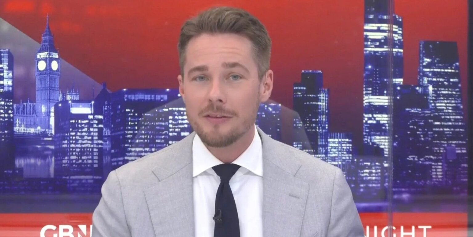 Alex Armstrong dit qu'il « rejette fondamentalement » les commentaires de l'invité de GB News liant la fierté à la pédophilie GB News host Alex Armstrong