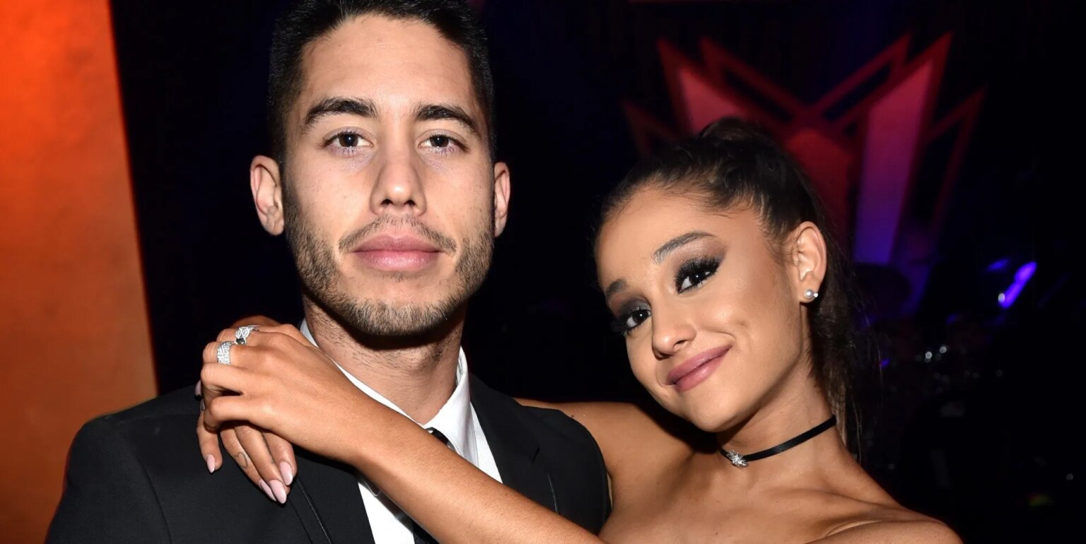 Ariana Grande semble confirmer qu'elle est de retour avec son ex avec le changement des paroles de « Thank U, Next » Ariana Grande semble confirmer qu'elle est de retour avec son ex avec le changement des paroles de "Thank U, Next"