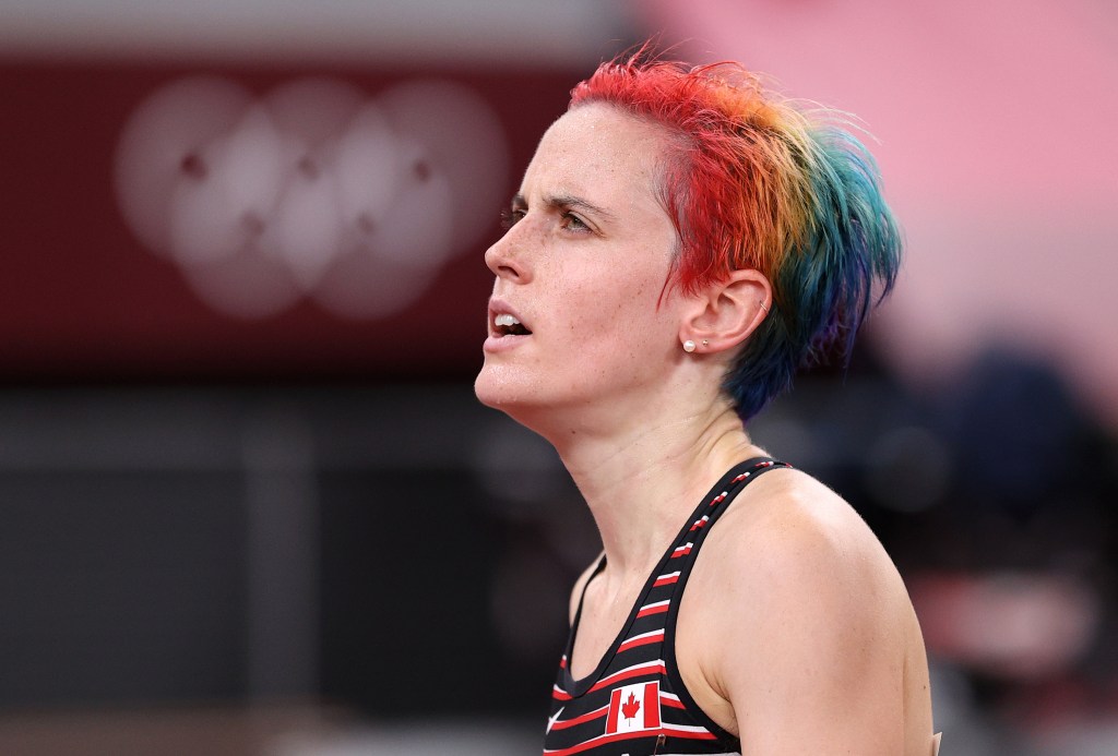Gabriela Debues-Stafford court le 1 500 m.