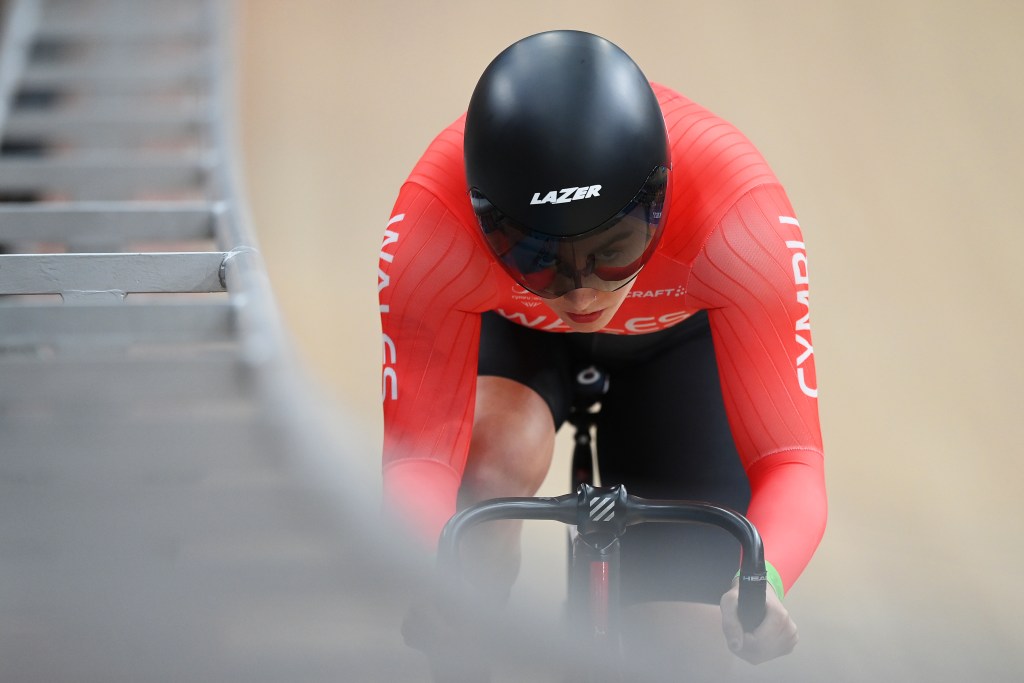 Lowri Thomas est cycliste sur piste