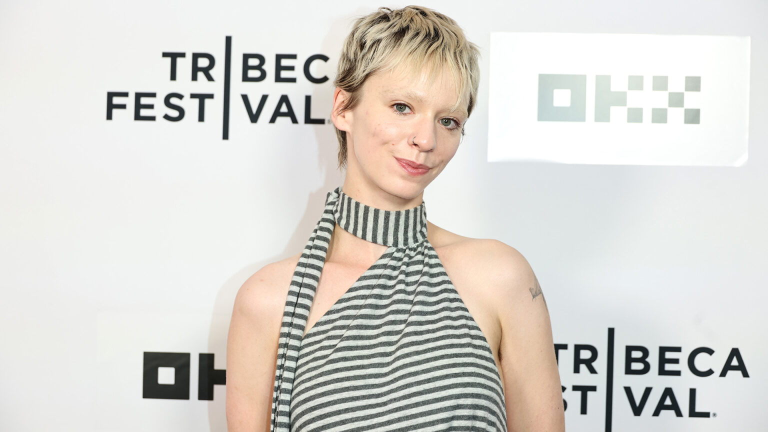 Jess McLeod veut des personnages non binaires plus désordonnés et parle de « Camp Miasma » et « She's Nonbinary » (Exclusif) Logo