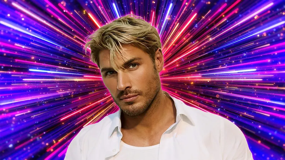 Chris Appleton devant un feu d'artifice coloré