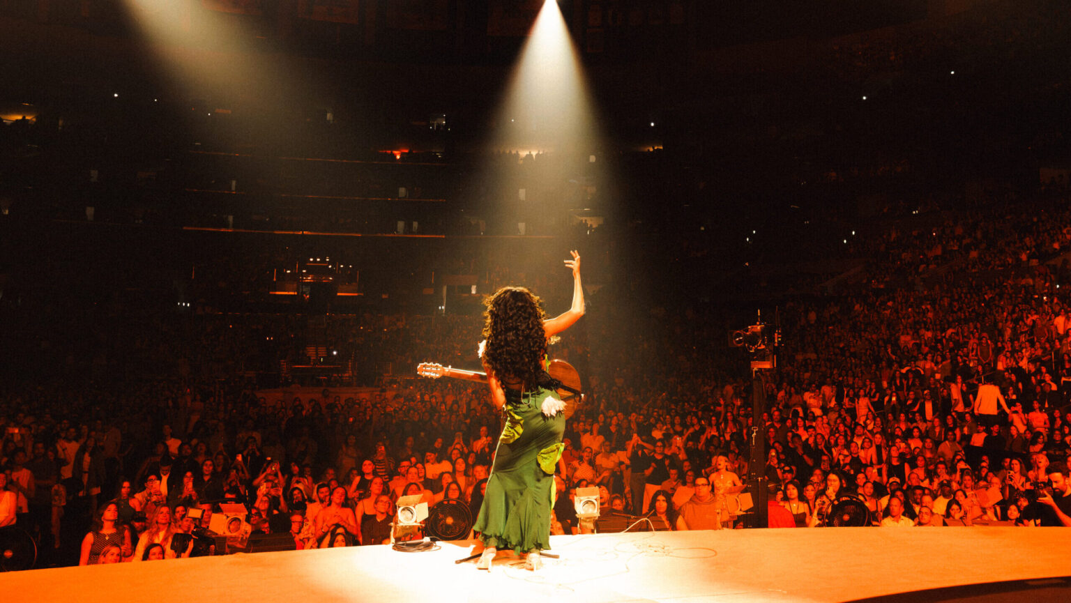 Olivia Dean est la superstar classique que nous attendions et son show à Los Angeles l'a prouvé Logo