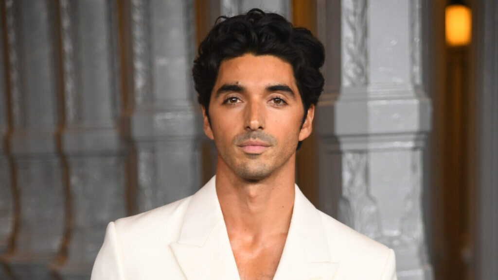Taylor Zakhar Perez rejoint le redémarrage de Netflix « 13 Going on 30 » alors que le tournage commence Logo