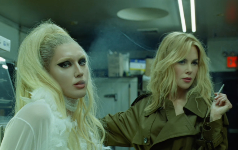 Troye Sivan sort « She's The Best » avec Nicole Kidman Troye Sivan in drag and Nicole Kidman star in “She’s The Best.”