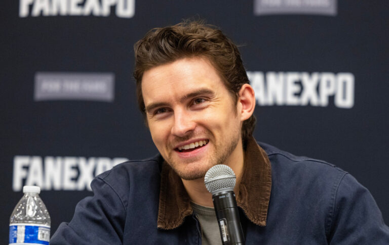 La star d'Obsession, Michael Johnston, avait peur de faire son coming-out après son rôle gay dans Teen Wolf Actor Michael Johnston during the FanExpo Chicago. He