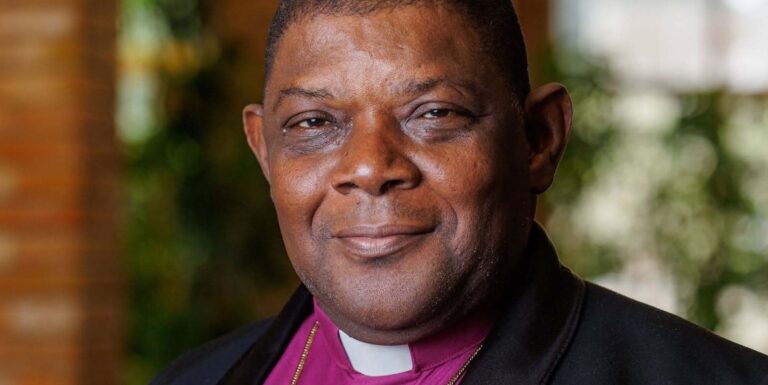 L'Église anglicane du Ghana se prononce officiellement contre les nouvelles lois anti-LGBTQ+ du pays Archbishop Cyril Kobina Ben-Smith