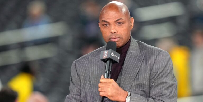 L'ancien joueur de la NBA, Charles Barkley, se dit opposé aux femmes trans dans la WNBA Charles Barkley