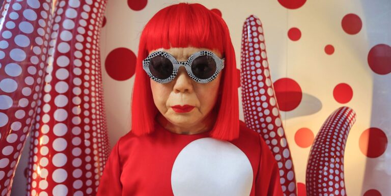 L'artiste japonaise à pois Yayoi Kusama est décédée à l'âge de 97 ans Yayoi Kusama
