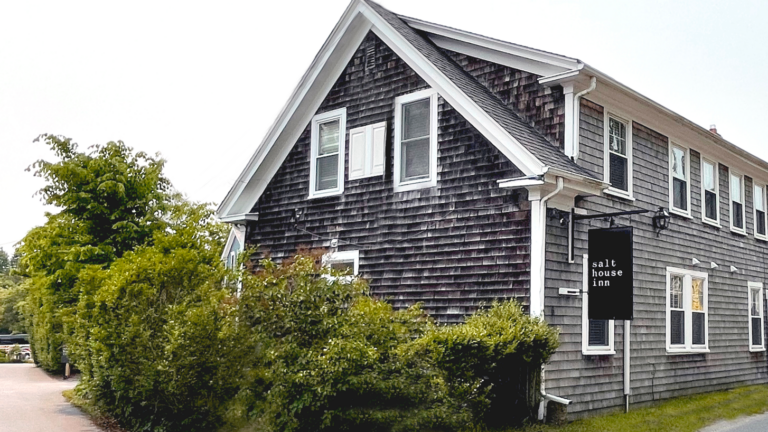 Pourquoi Salt House Inn est l'oasis cachée ultime à Provincetown Logo