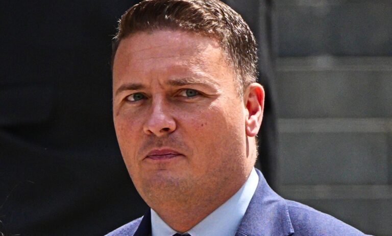 Wes Streeting aborde le « volume incroyable » d'abus homophobes qu'il subit Wes Streeting, pictured.