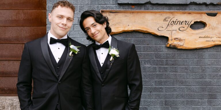 Denali de RuPaul's Drag Race se marie dans deux looks emblématiques alors que les détails du mariage sont révélés Denali (aka Cordero Zuckerman) and Alexander Montgomery