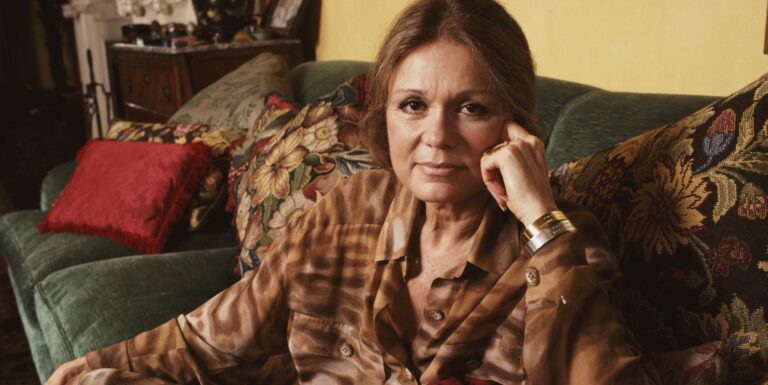 Gloria Steinem, militante féministe et alliée LGBTQ+, est décédée à l'âge de 92 ans Gloria Steinem