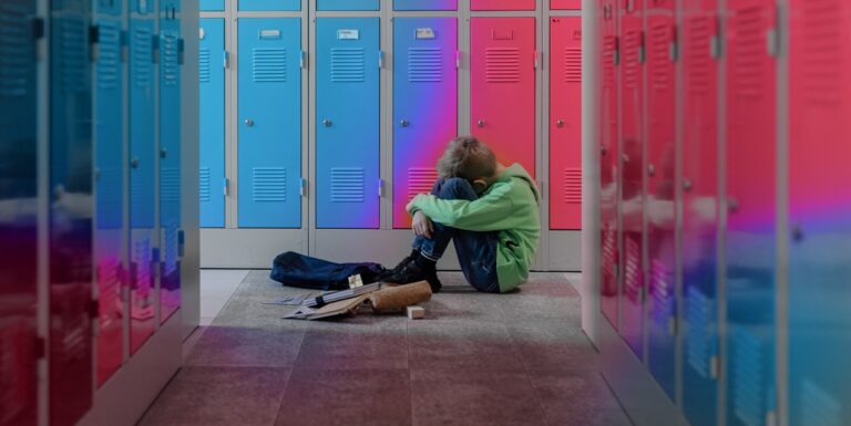 Les politiques anti-trans du conseil scolaire du Maine ont été façonnées par des militants conservateurs, selon les archives boy in school