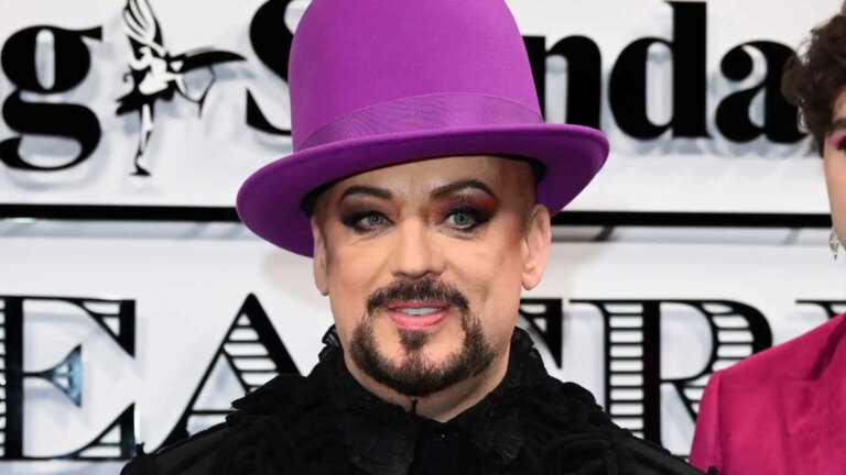 Boy George répond au message satirique affirmant qu'Ed Sheeran remplace Macklemore par Netta Singer Boy George