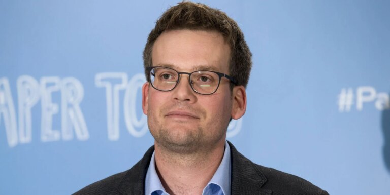 John Green a le cœur brisé pour les fans trans de Harry Potter alors qu'il parle de JK Rowling John Green