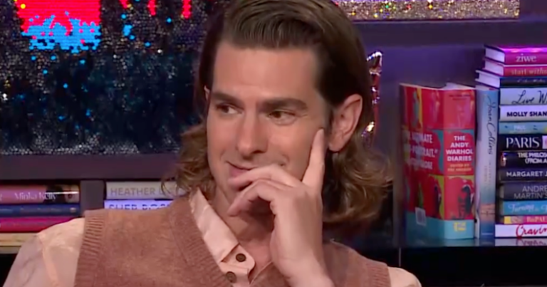 Andrew Garfield nomme ses reines préférées des Drag Race et prouve qu'il a du goût Andrew Garfield connaît sa tradition Drag Race. (Que se passe-t-il en direct)