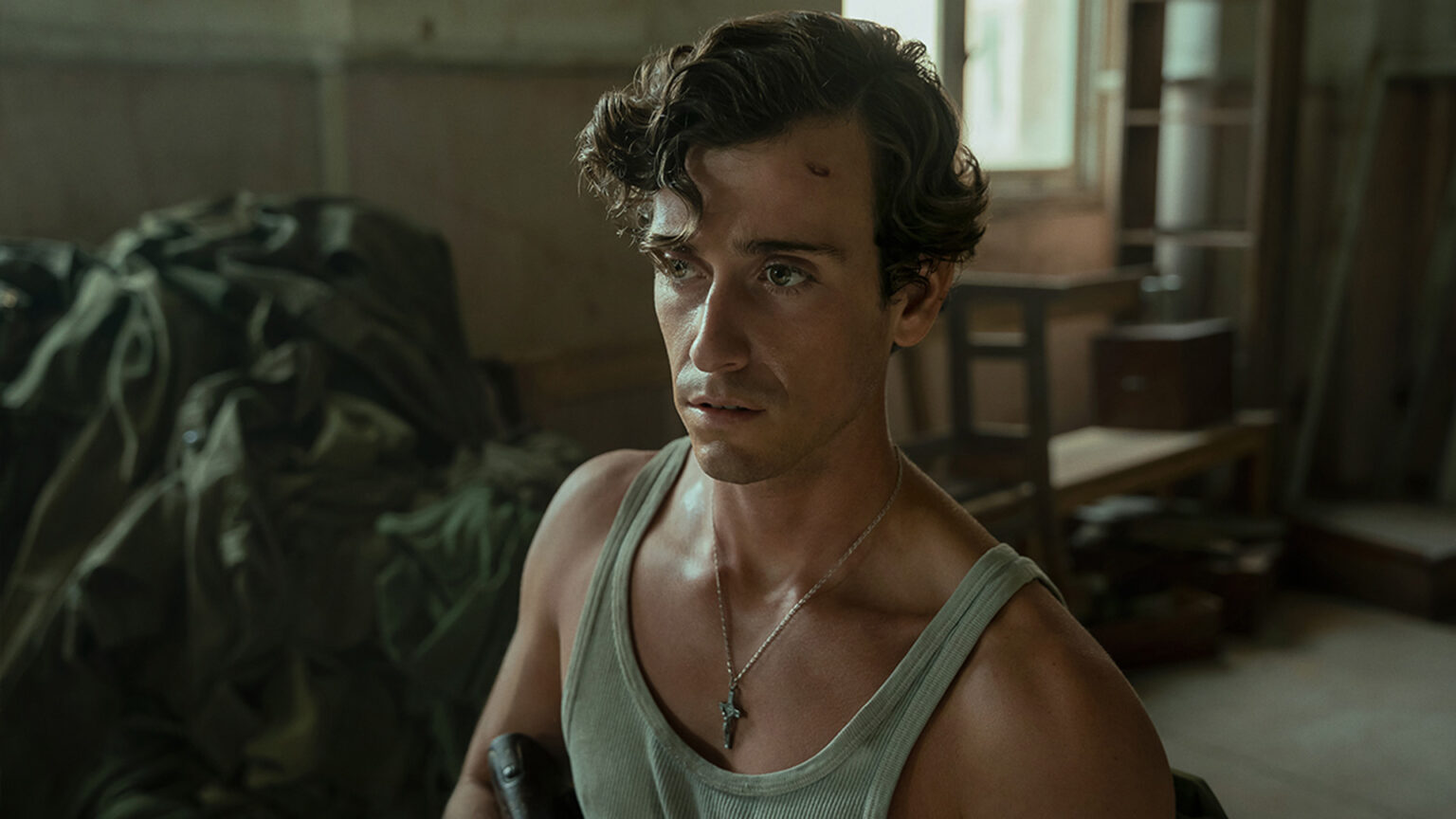 Netflix dévoile la bande-annonce de l'épopée gay primée à Cannes, « La Bola Negra » Logo