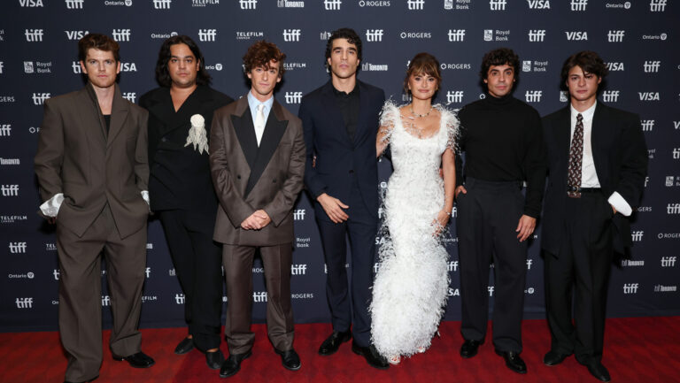 Penélope Cruz et Los Javis présentent l'épopée queer « La Bola Negra » au TIFF Logo