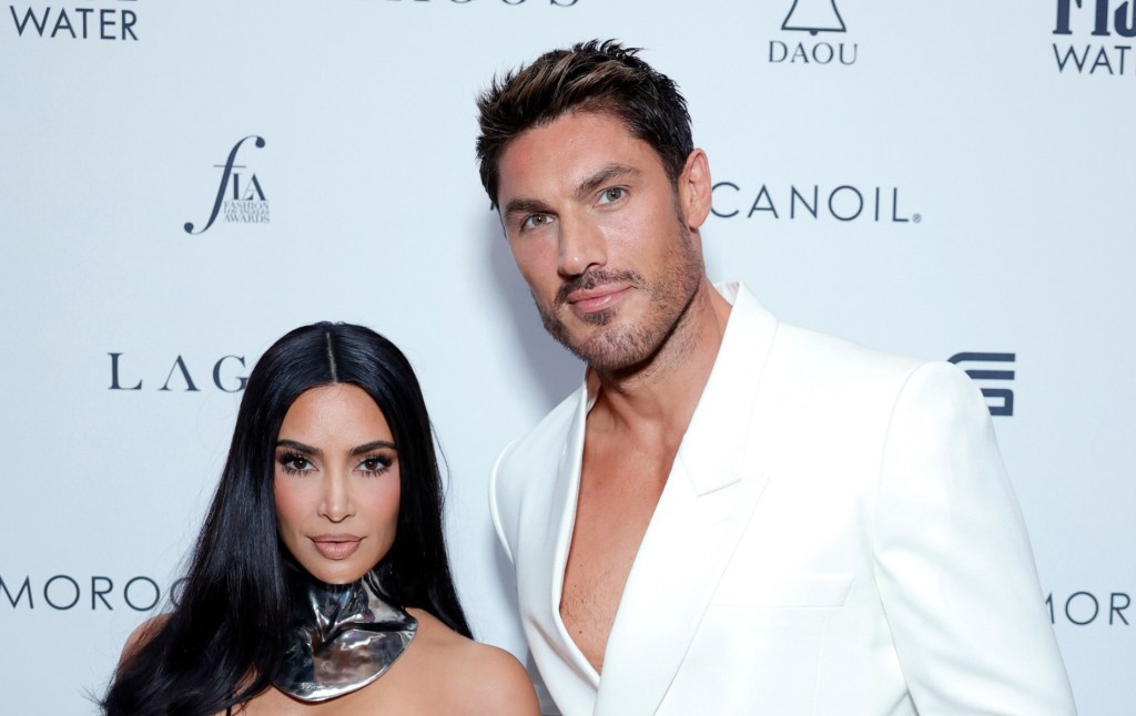 (De gauche à droite) Kim Kardashian et Chris Appleton