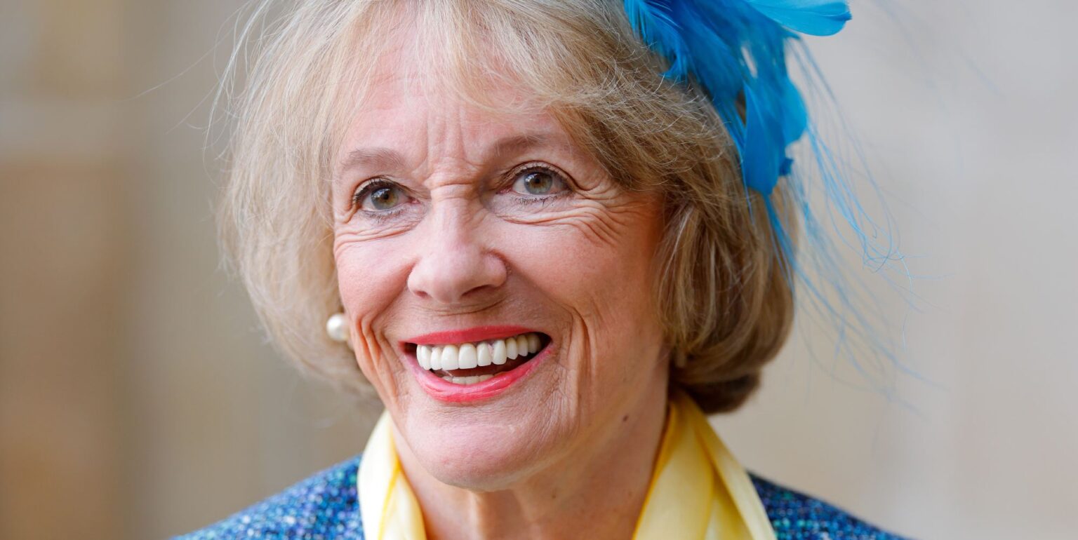 Le plaidoyer LGBTQ+ de Dame Esther Rantzen alors qu'elle décède à l'âge de 86 ans Dame Esther Rantzen