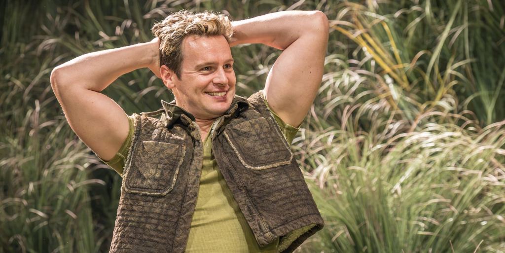 Jonathan Groff joue le travestissement de Rosalind