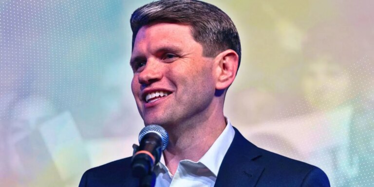 James Talarico conteste l'orientation trans du Parti républicain : « La seule minorité qui détruit l'Amérique, ce sont les milliardaires » James Talarico