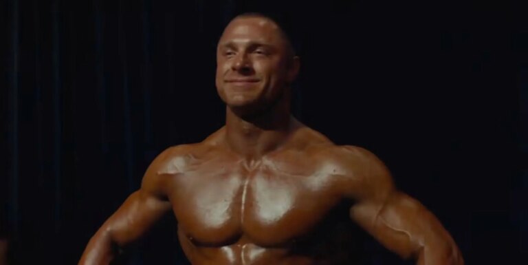 Un drame de culturisme gay primé avec Mr Schue de Glee arrive Test is a gay bodybuilding drama