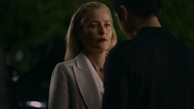 Gillian Anderson parle des « animaux », de l'IA et de la ligne floue entre vérité et illusion (exclusif) Logo