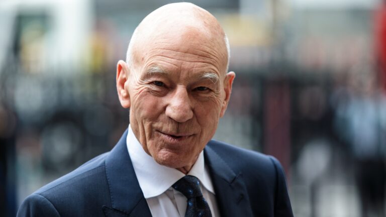 Patrick Stewart, capitaine Picard de Star Trek et professeur X de X-Men, est décédé à 86 ans Patrick Stewart, capitaine Picard de Star Trek et professeur X de X-Men, est décédé à 86 ans